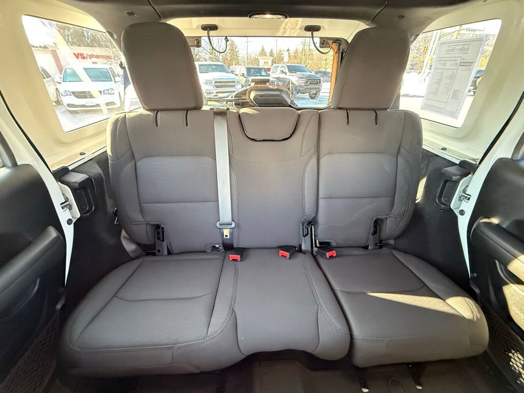 Certified 2023 Jeep Wrangler Willys image 27