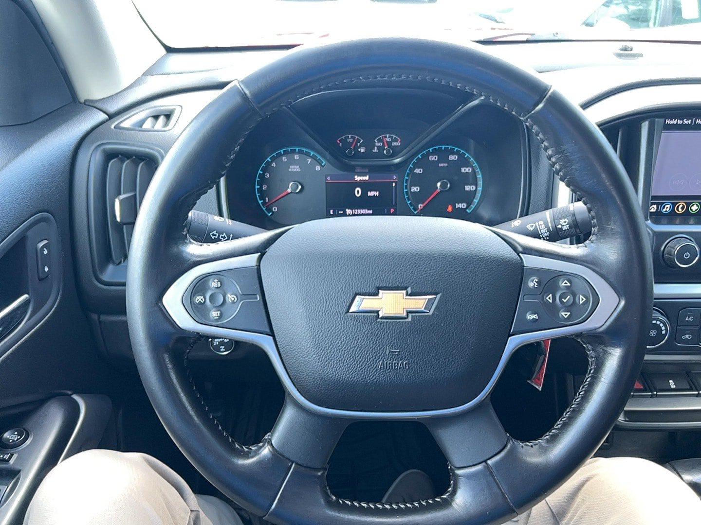 Used 2019 Chevrolet Colorado LT AWD/4WD image 8