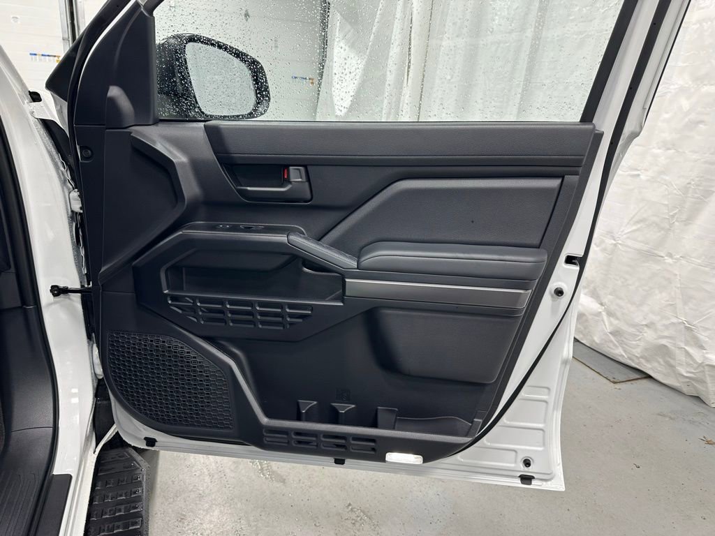 Used 2025 Toyota 4Runner SR5 image 43