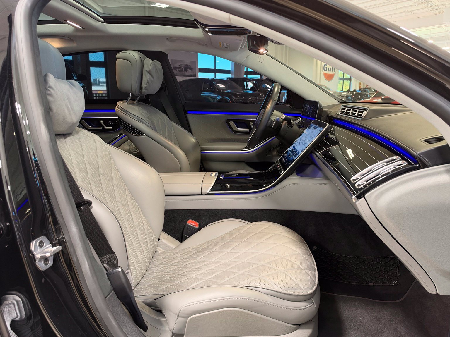 Used 2023 Mercedes-Benz S 580 4MATIC Sedan image 44