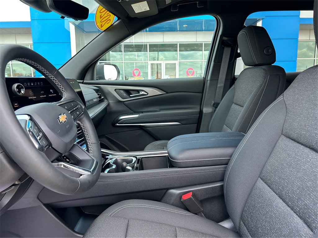 New 2026 Chevrolet Traverse LT w/ Driver Confidence Package image 9
