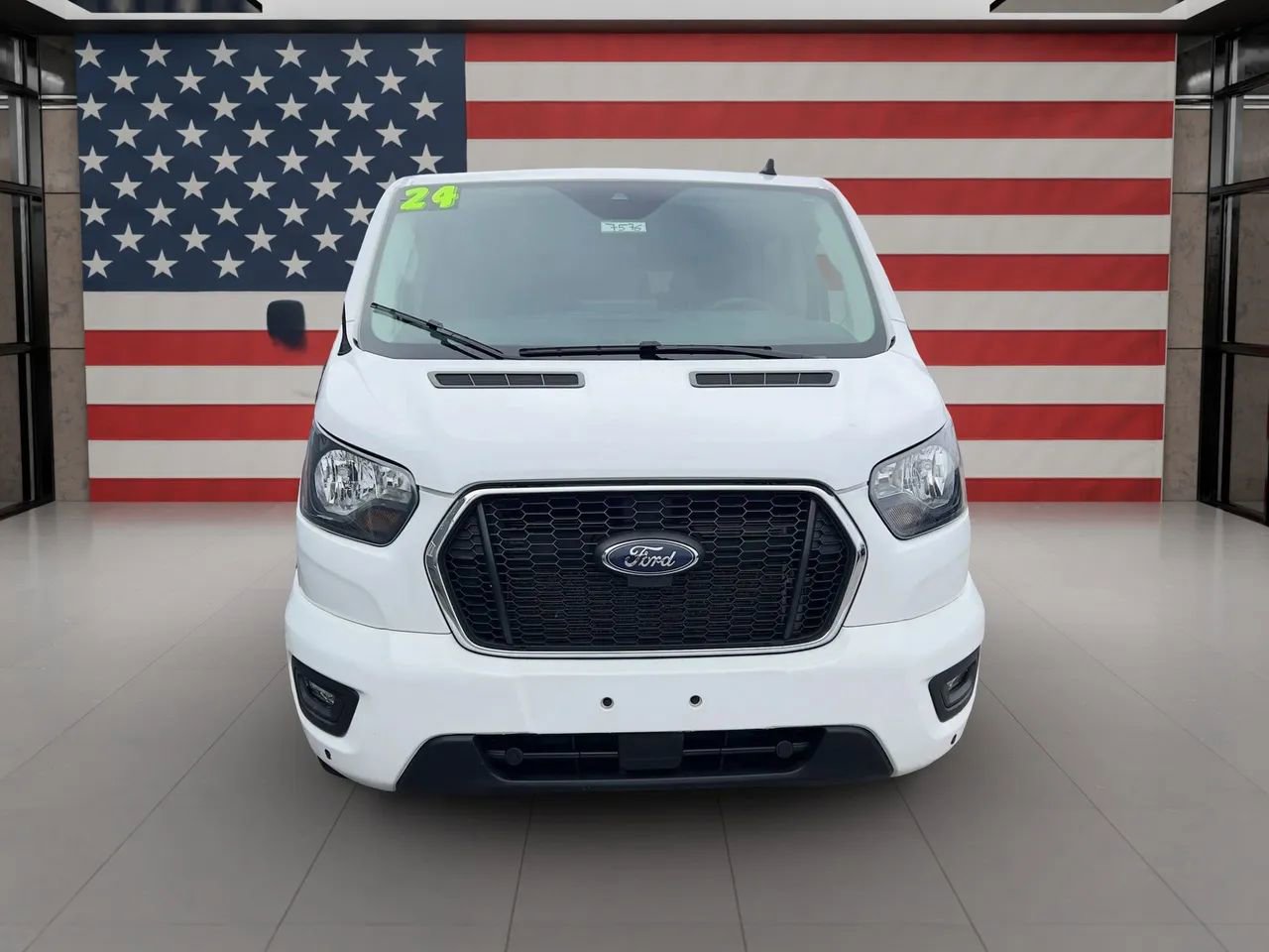 Used 2024 Ford Transit 350 XLT image 8