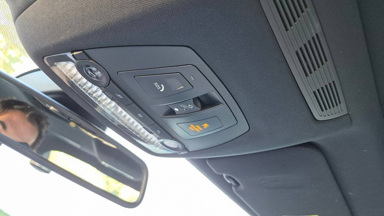 Used 2011 BMW 750Li xDrive AWD/4WD image 48