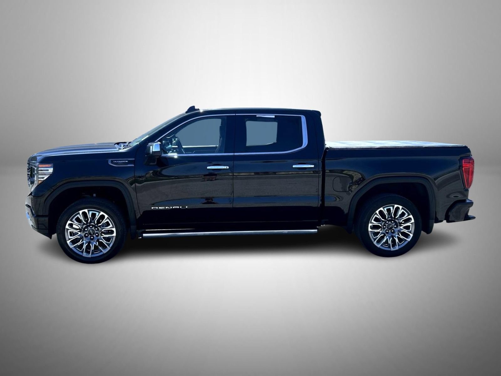 Used 2024 GMC Sierra 1500 Denali Ultimate AWD/4WD image 8