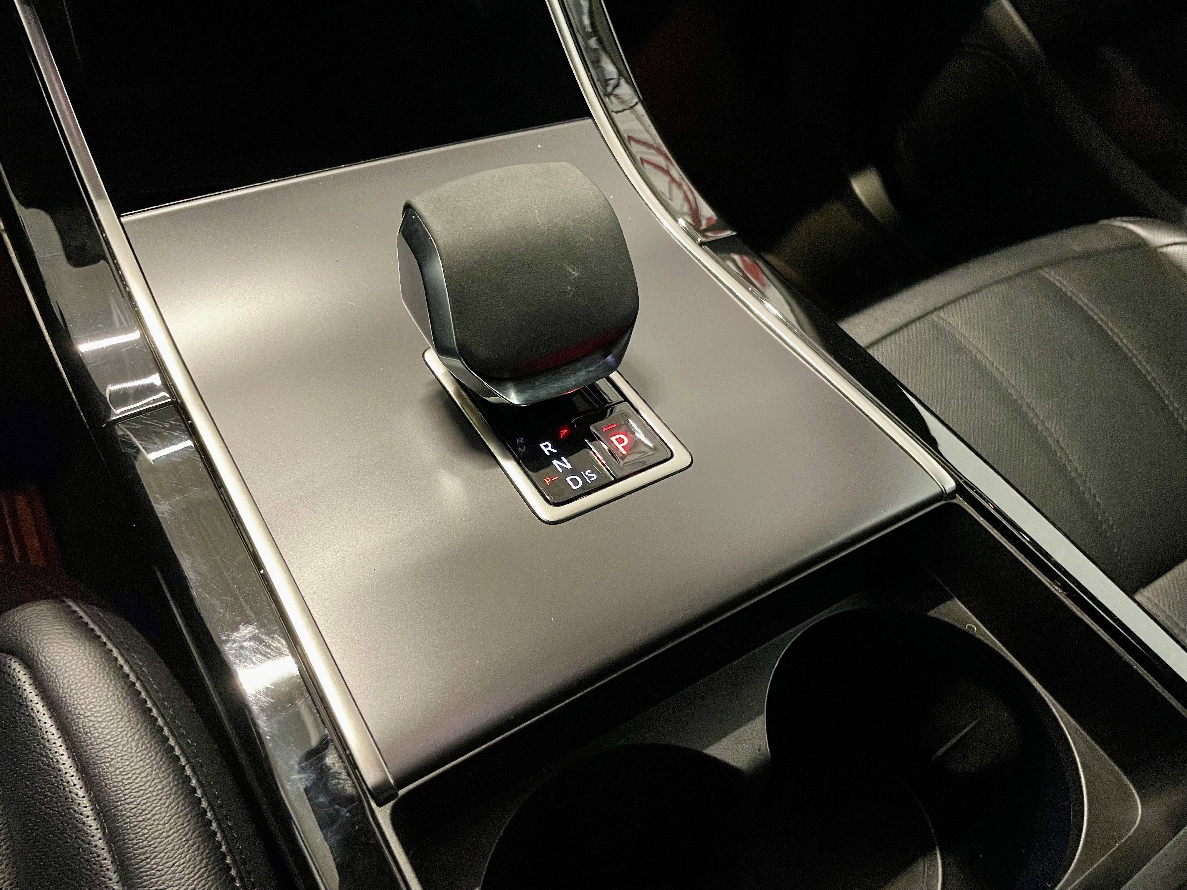 Certified 2024 Land Rover Range Rover Evoque Dynamic SE image 20