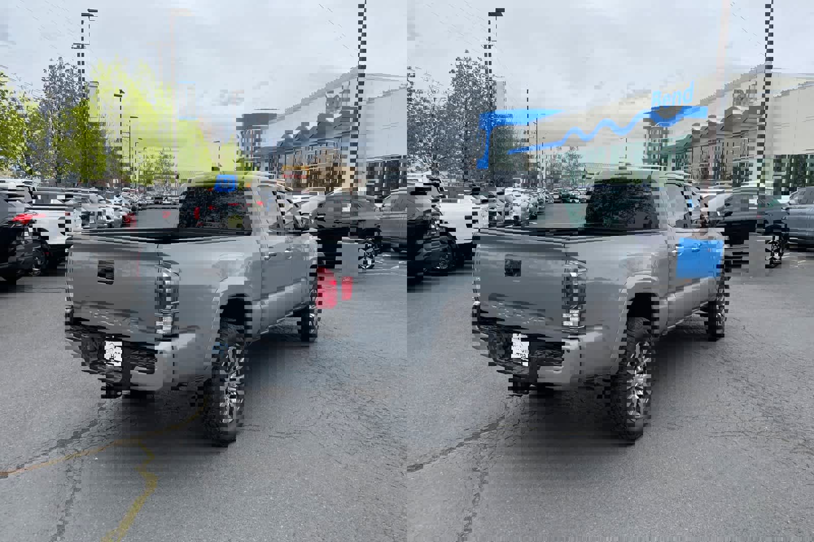 Used 2021 Toyota Tacoma Limited image 5