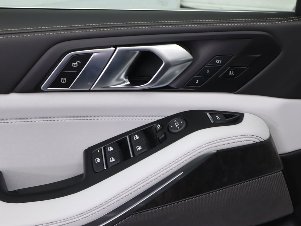 Certified 2026 BMW X5 xDrive40i w/ Climate Comfort Package image 24