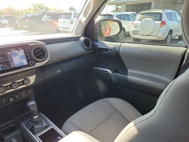 Used 2020 Toyota Tacoma SR5 RWD image 23