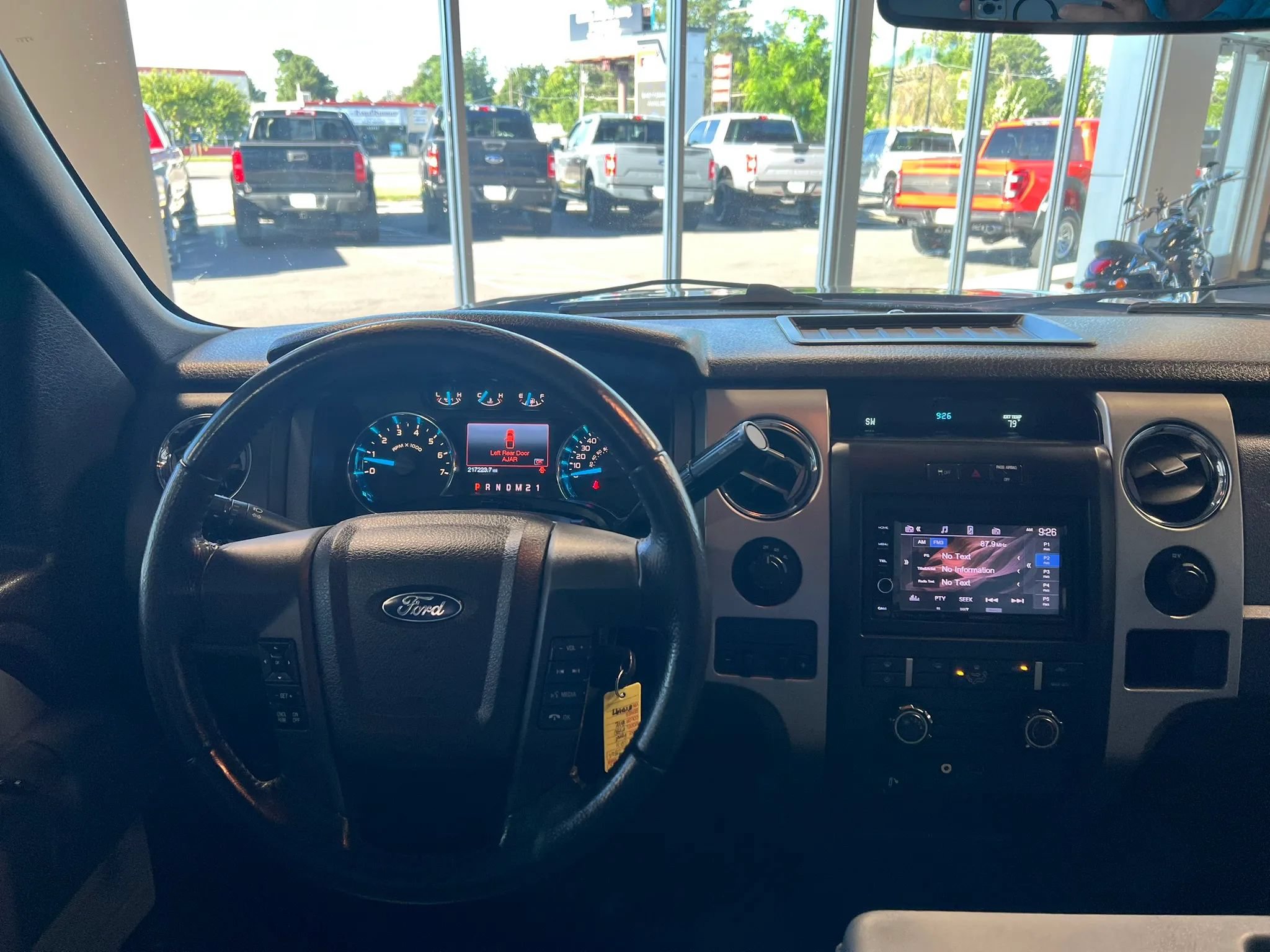 Used 2011 Ford F150 XLT w/ XLT Chrome Pkg AWD/4WD image 20