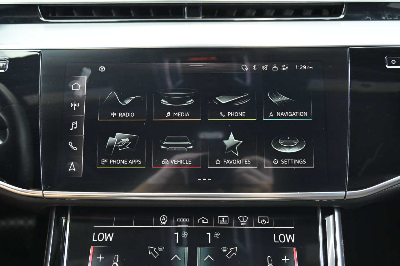 Used 2021 Audi A8 L 3.0T image 30