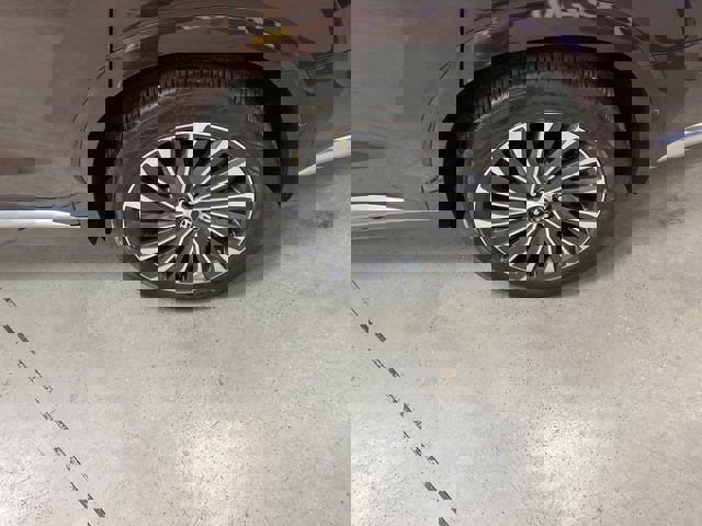 Used 2023 Hyundai Palisade Calligraphy image 12