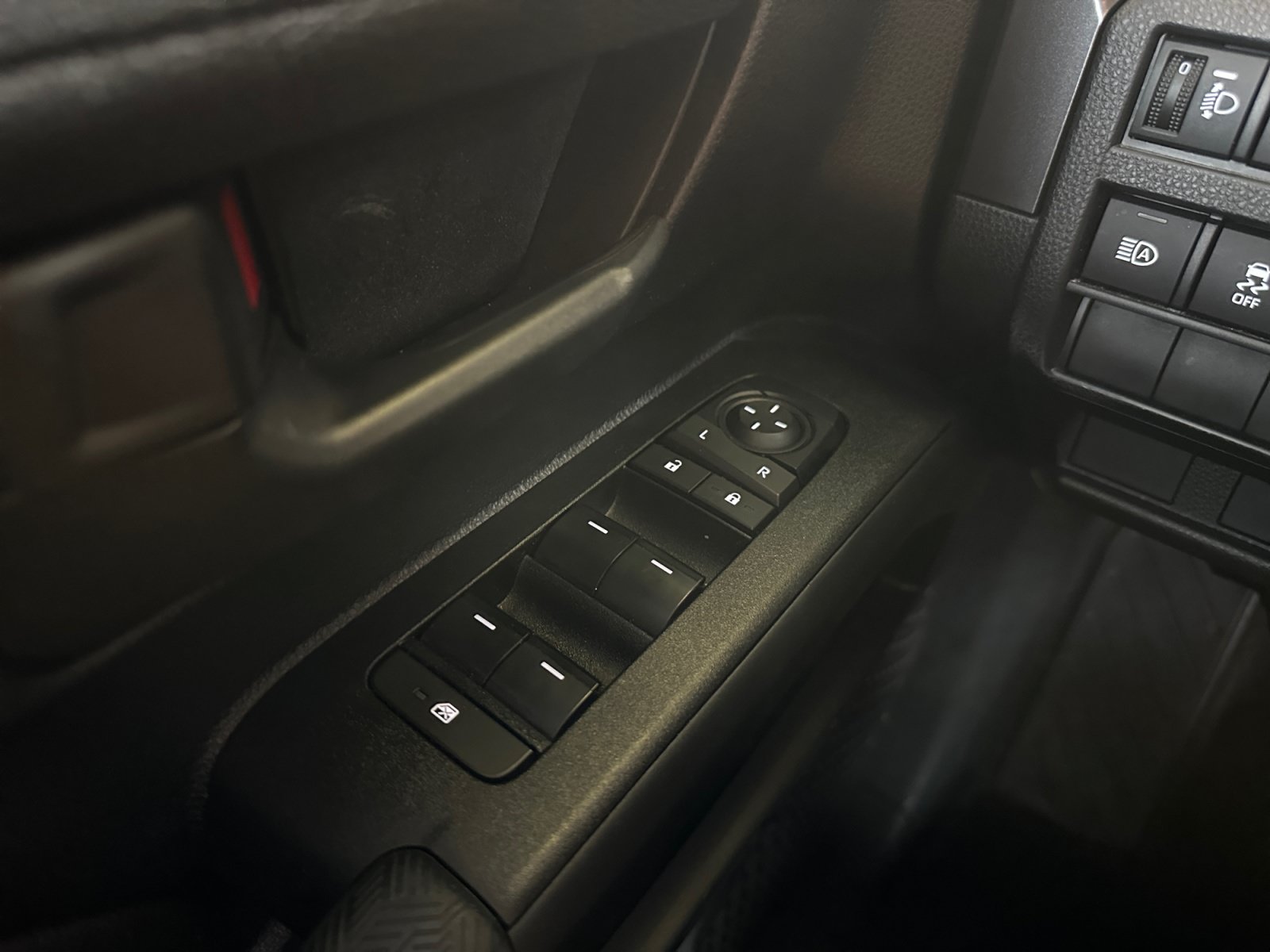 Used 2025 Toyota 4Runner SR5 RWD image 16