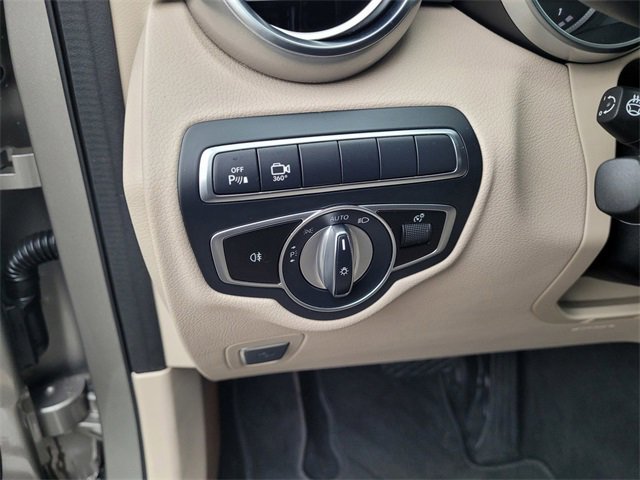 Used 2019 Mercedes-Benz GLC 300 4MATIC image 22