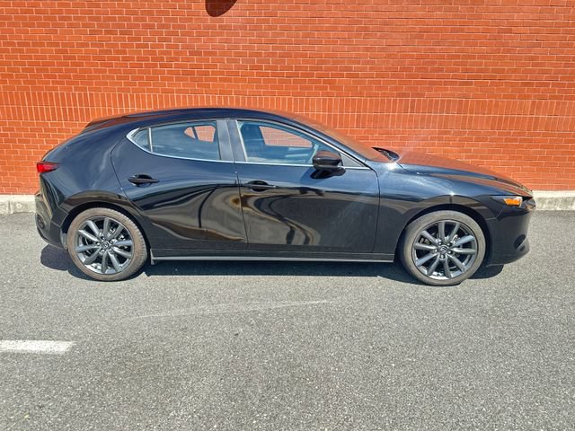 Used 2022 MAZDA MAZDA3 s FWD image 2