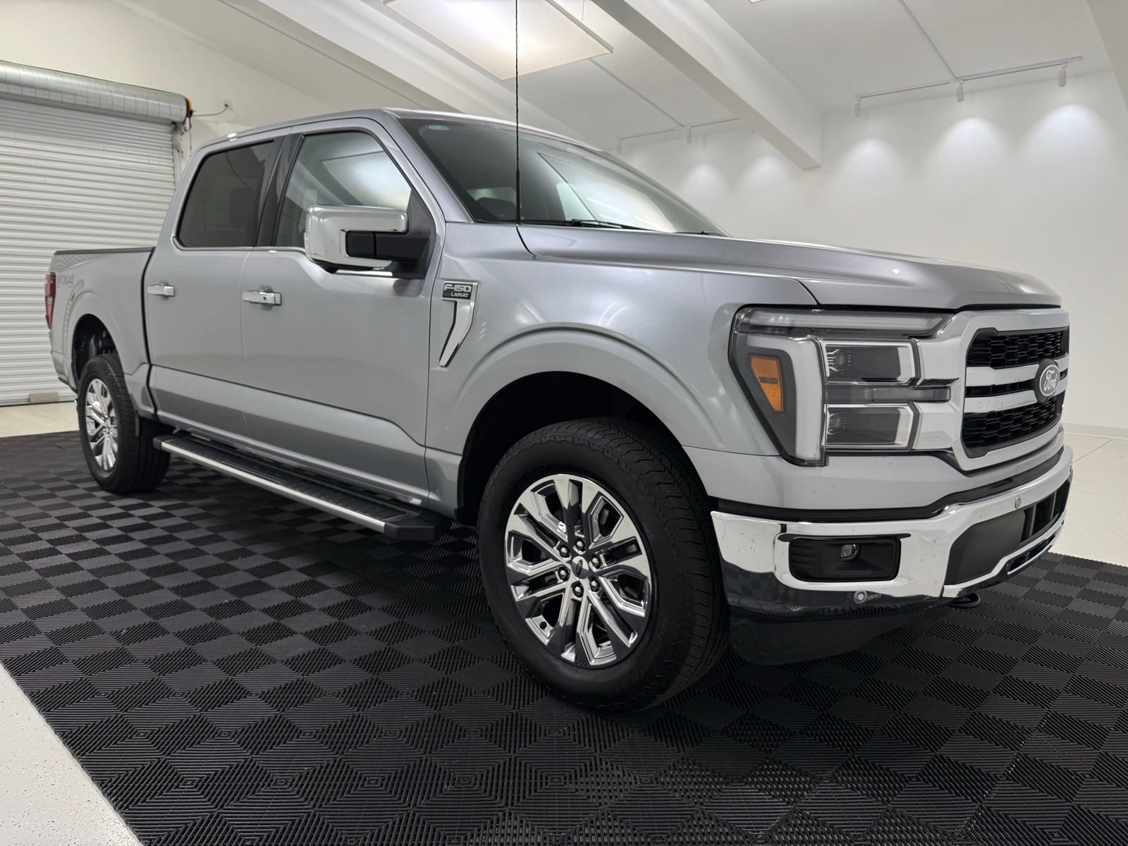 Used 2025 Ford F150 Lariat w/ Equipment Group 501A Mid AWD/4WD video 1