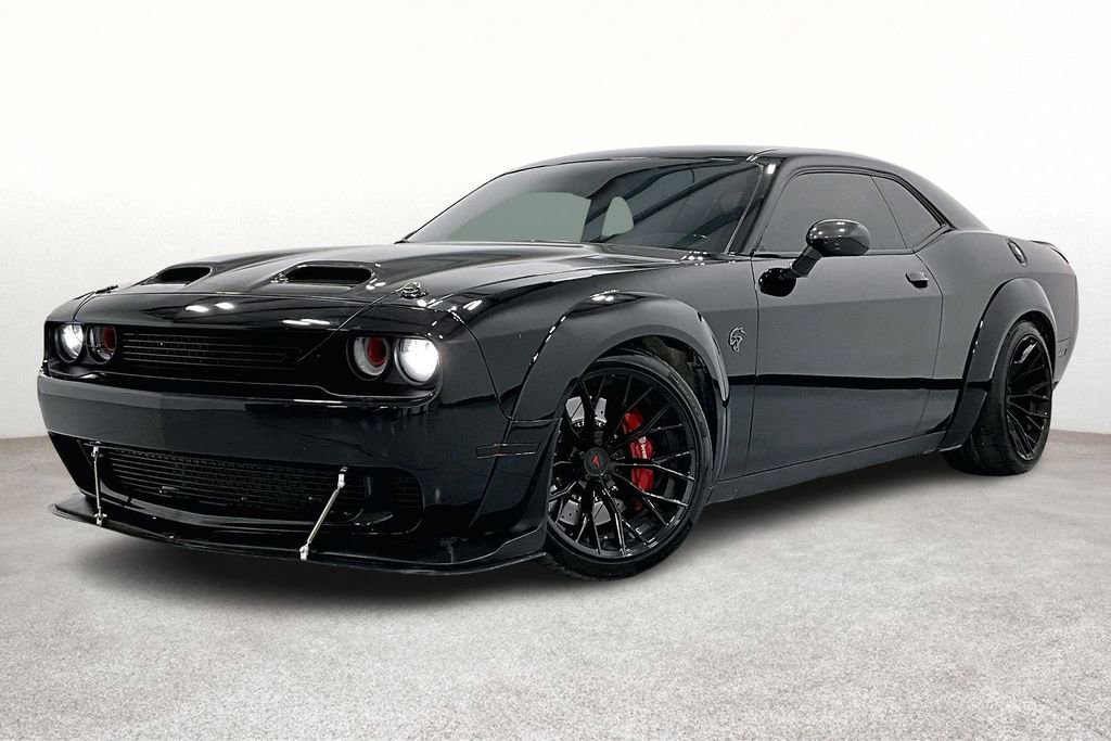 Used 2016 Dodge Challenger SRT Hellcat image 14
