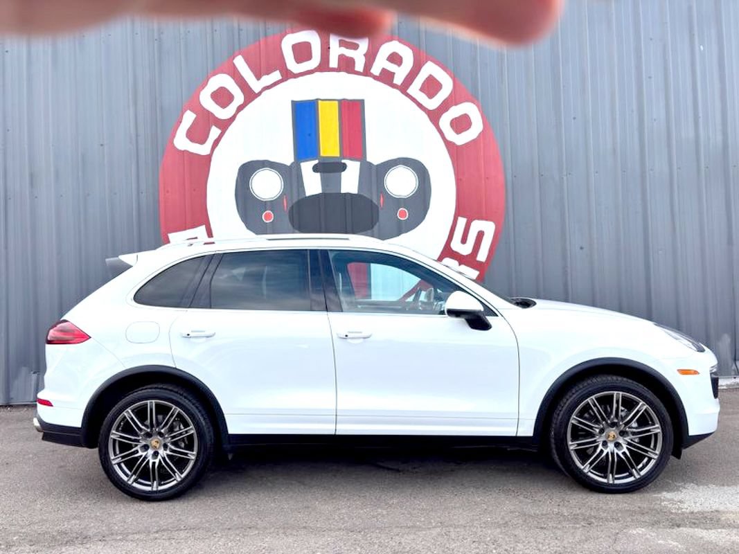 Used 2017 Porsche Cayenne S w/ Premium Plus Package AWD/4WD image 3