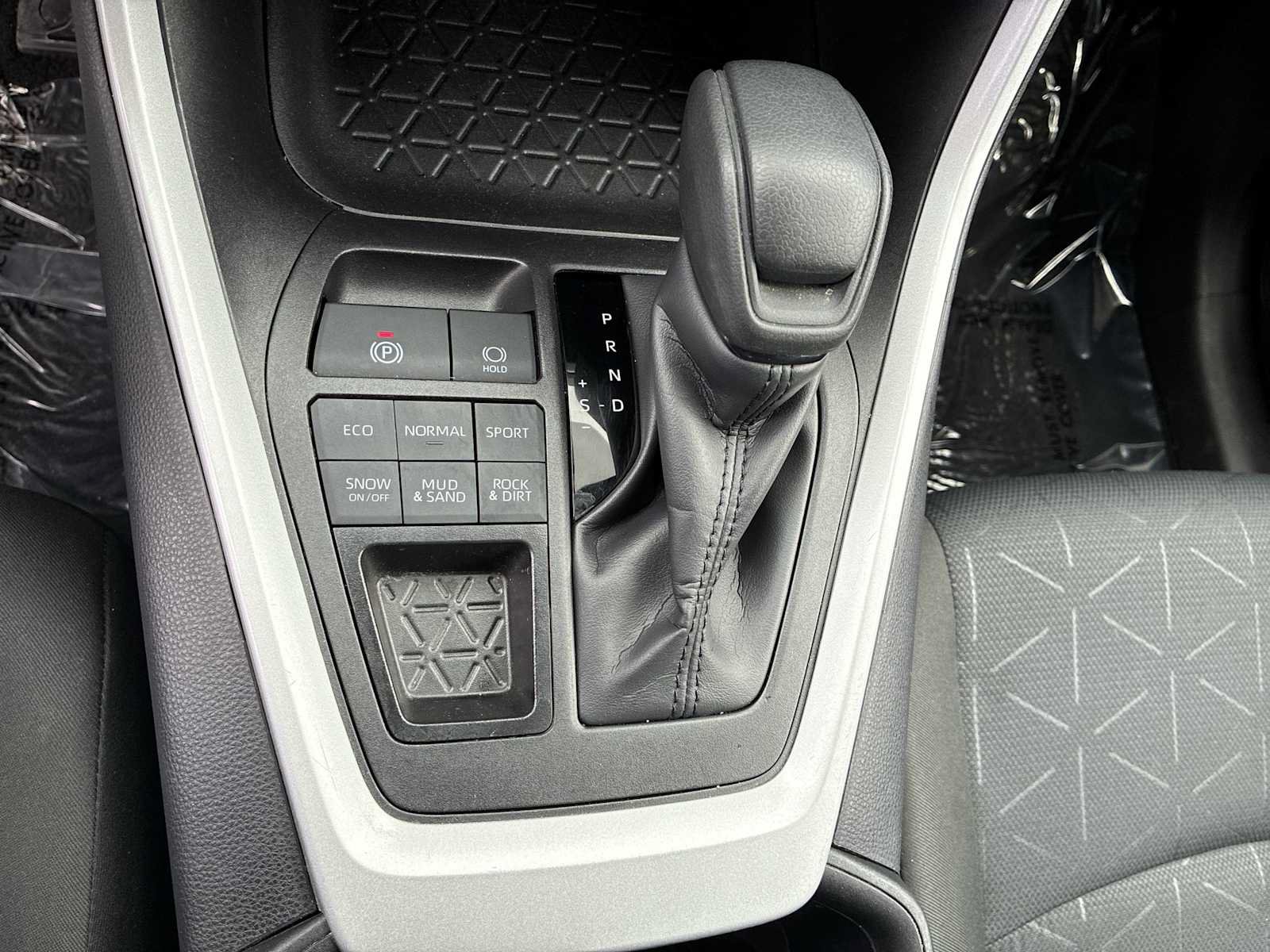Used 2025 Toyota RAV4 XLE AWD/4WD image 20