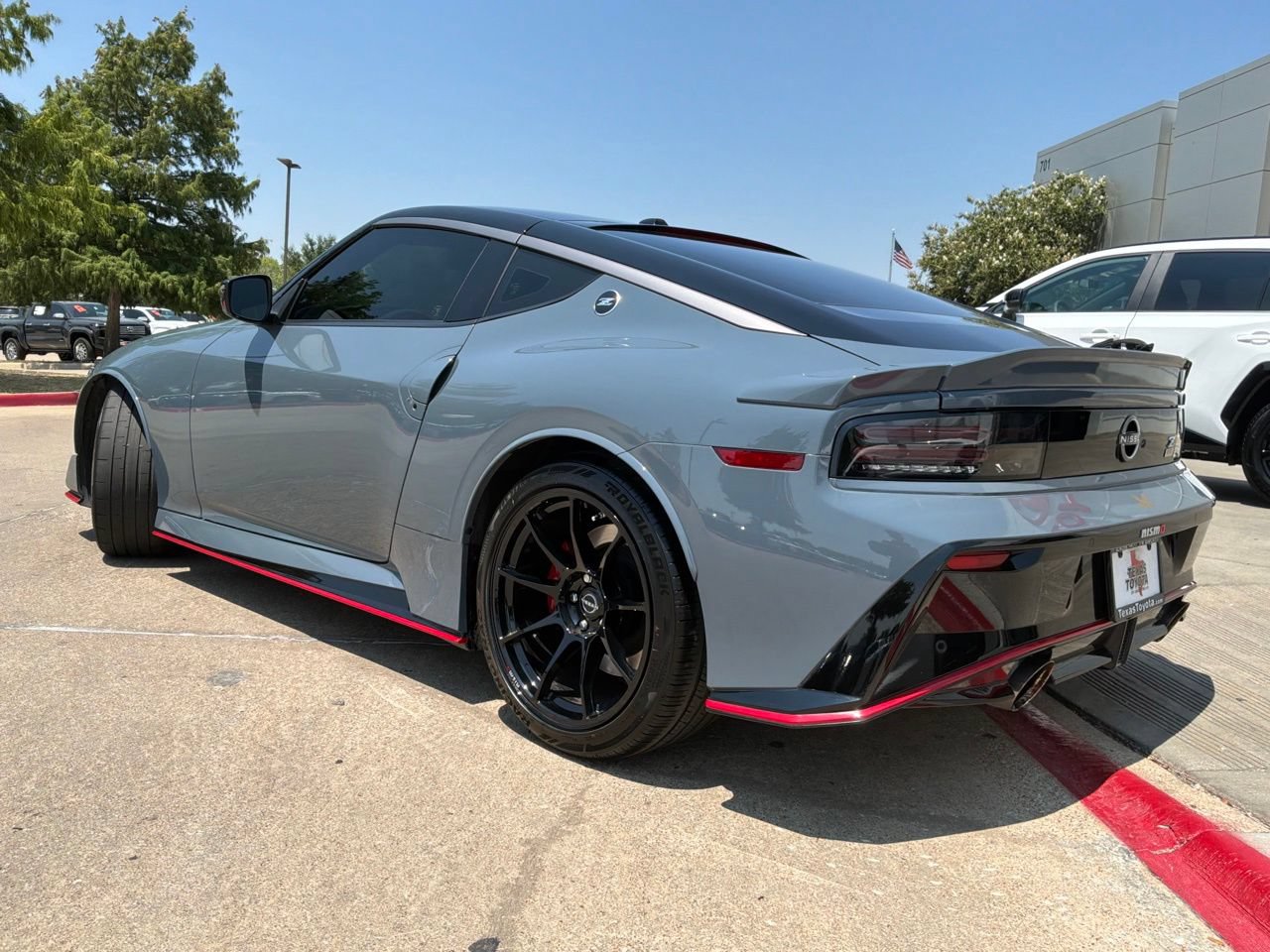 Used 2024 Nissan Z NISMO w/ Floor Mat Package RWD image 8