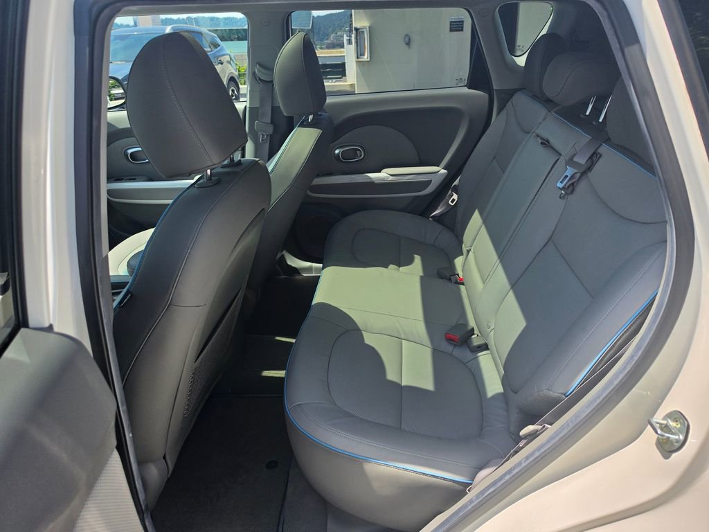 Used 2018 Kia Soul EV + w/ Sun & Fun Package FWD image 17