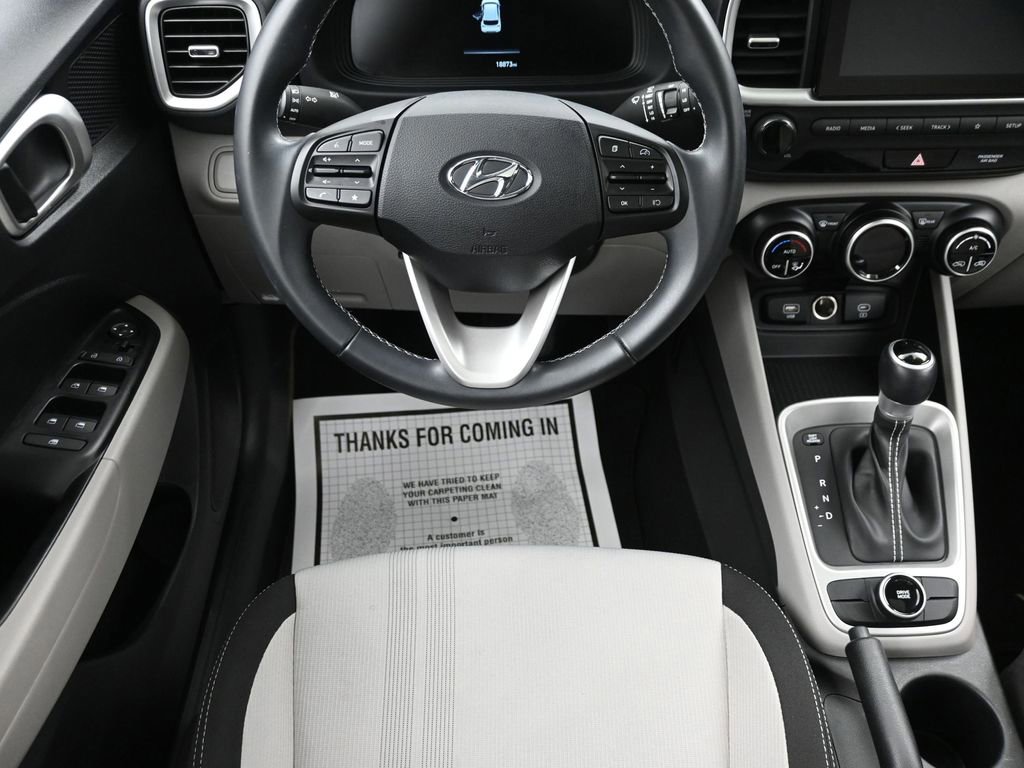 Certified 2023 Hyundai Venue SEL FWD image 11