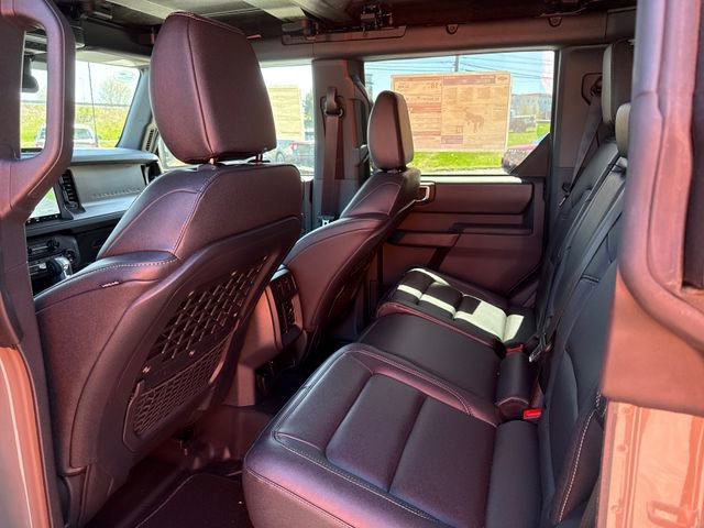 New 2025 Ford Bronco Outer Banks w/ Sasquatch Package AWD/4WD image 10