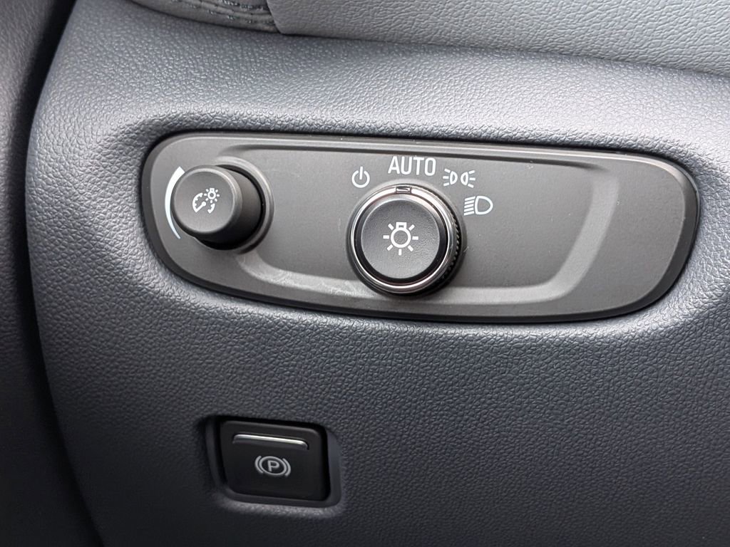 Used 2022 Chevrolet Blazer LT w/ Sound & Technology Package image 26