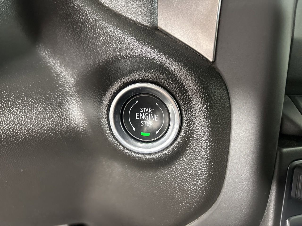 Used 2025 Chevrolet Silverado 3500 W/T image 16