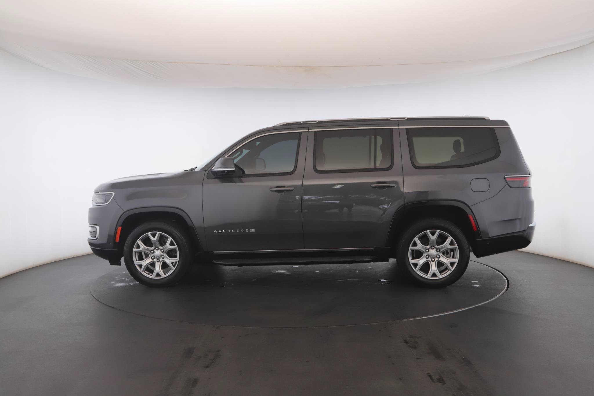 Used 2022 Jeep Wagoneer Series II w/ Convenience Group I AWD/4WD image 23