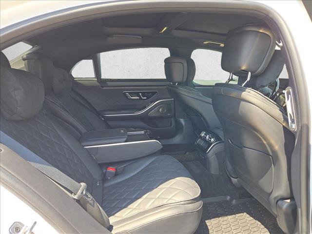 Used 2025 Mercedes-Benz S 580 4MATIC Sedan image 17