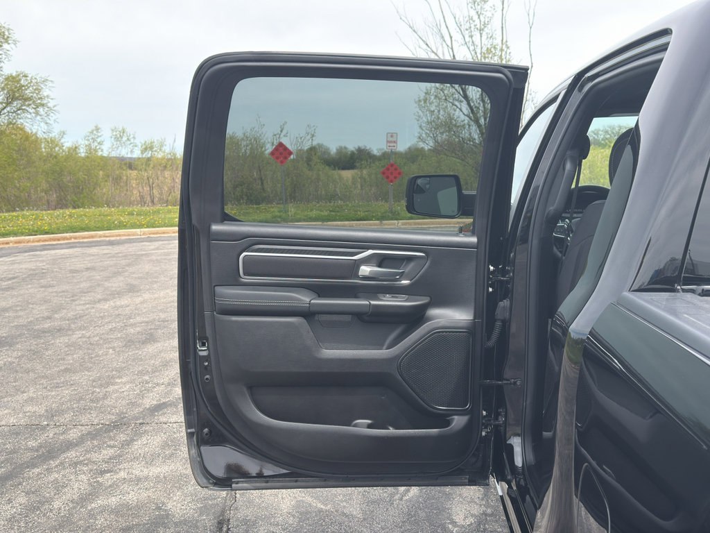 Used 2025 RAM 1500 Big Horn AWD/4WD image 37