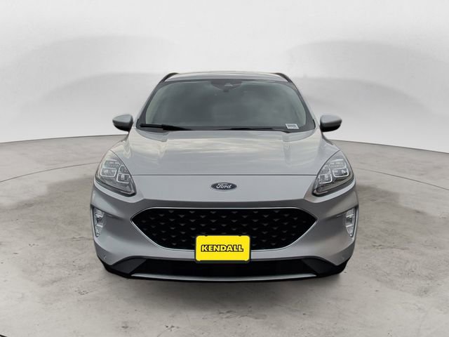 Used 2020 Ford Escape Titanium image 8