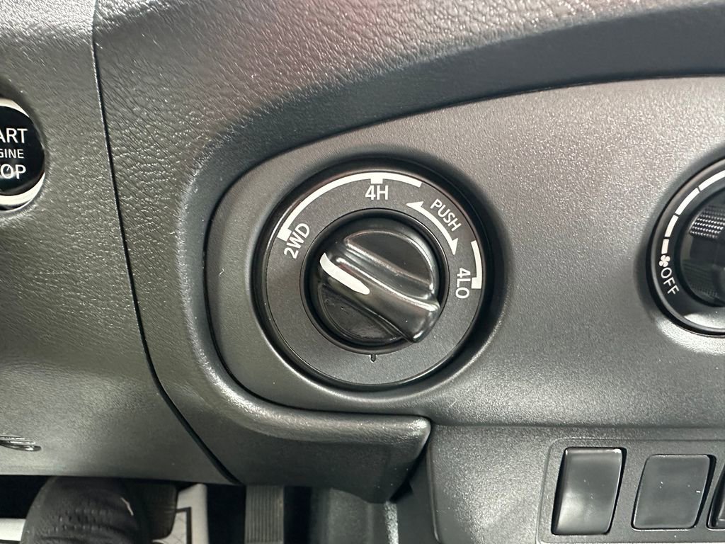 Used 2024 Nissan Frontier S w/ Technology Package AWD/4WD image 7