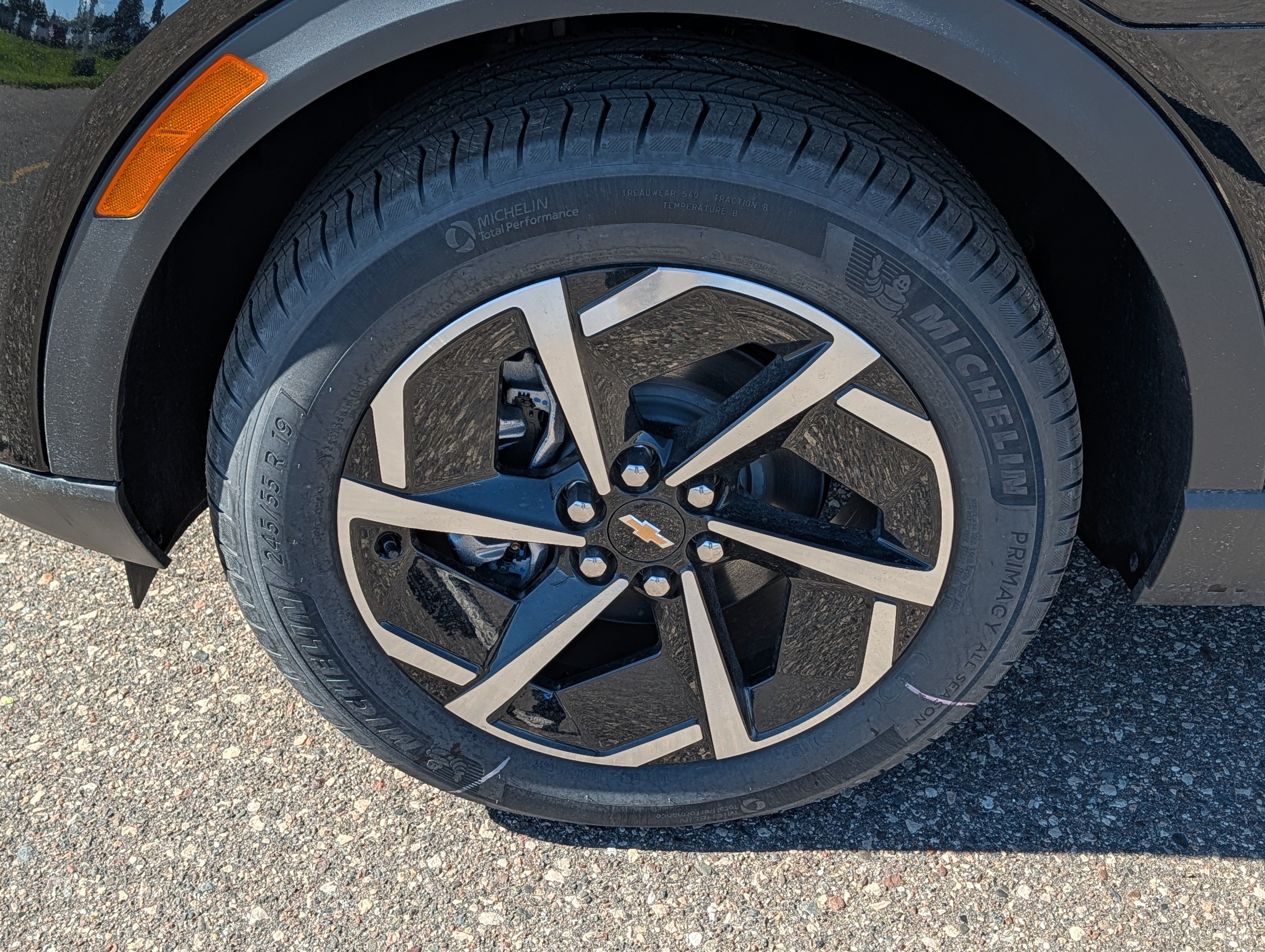 New 2026 Chevrolet Equinox EV LT AWD/4WD image 7