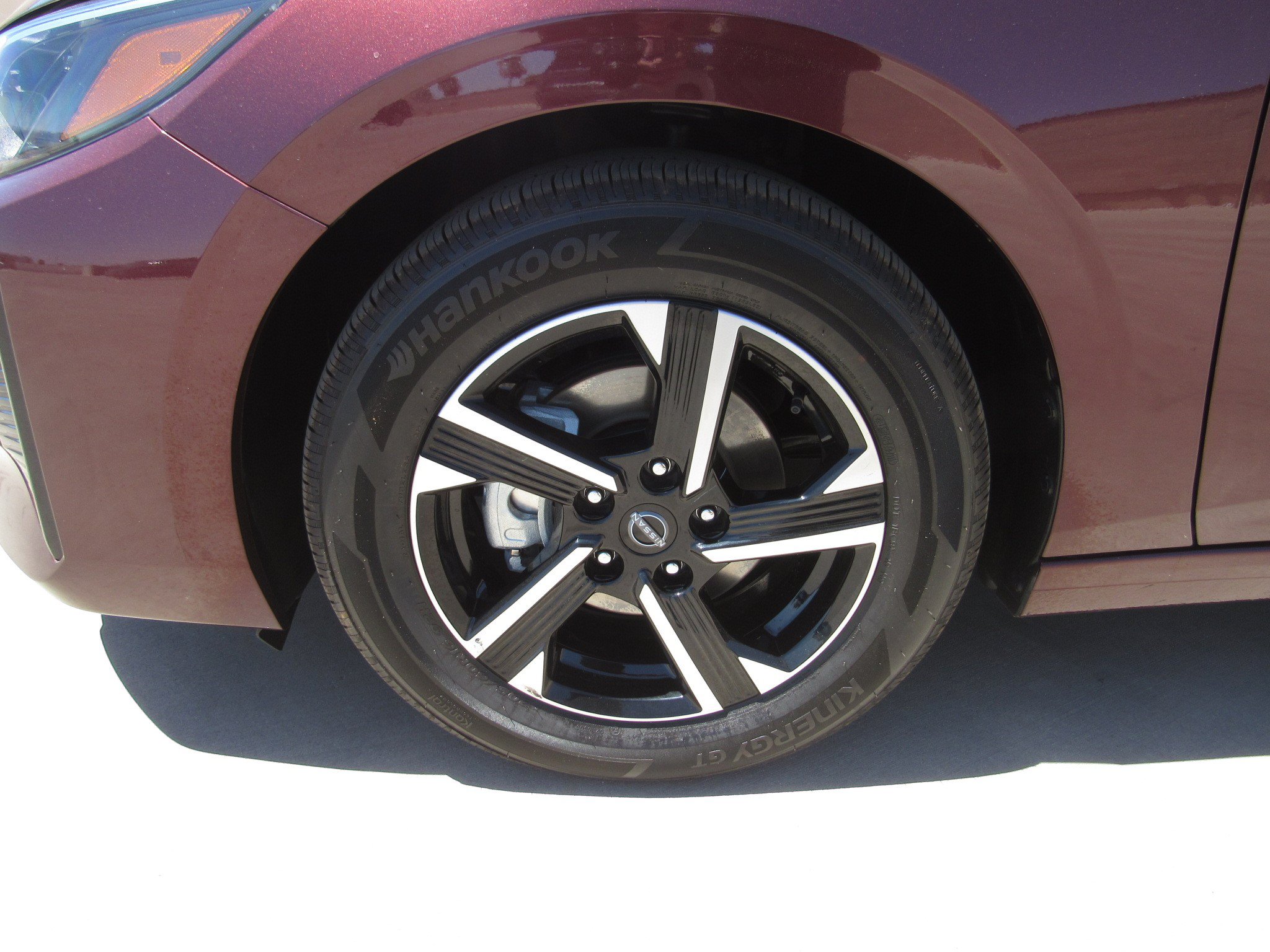 Used 2025 Nissan Sentra SV FWD image 4