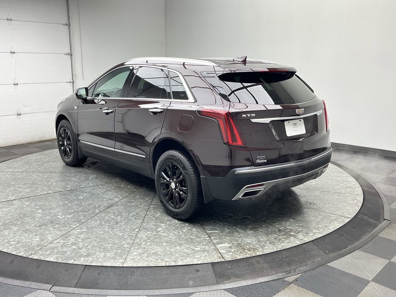 Used 2021 Cadillac XT5 Premium Luxury w/ LPO, Floor Liner Package image 36