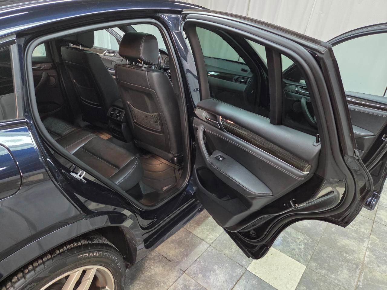 Used 2016 BMW X4 xDrive28i image 12