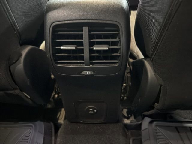 Used 2021 Ford Escape SE w/ SE Sport Appearance Package image 7