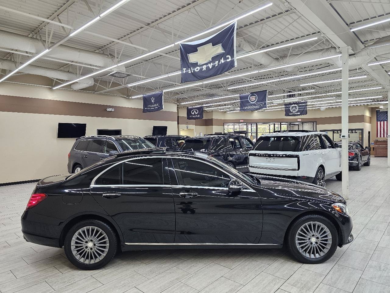 Used 2015 Mercedes-Benz C 300 4MATIC Sedan w/ Multimedia Package image 5