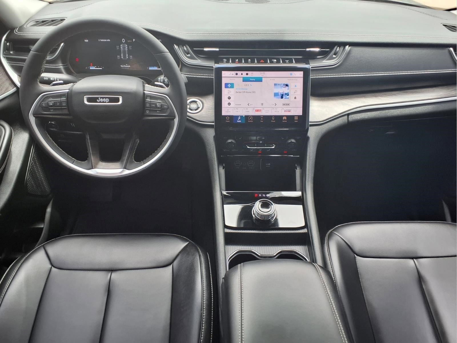 Used 2023 Jeep Grand Cherokee Limited RWD image 10