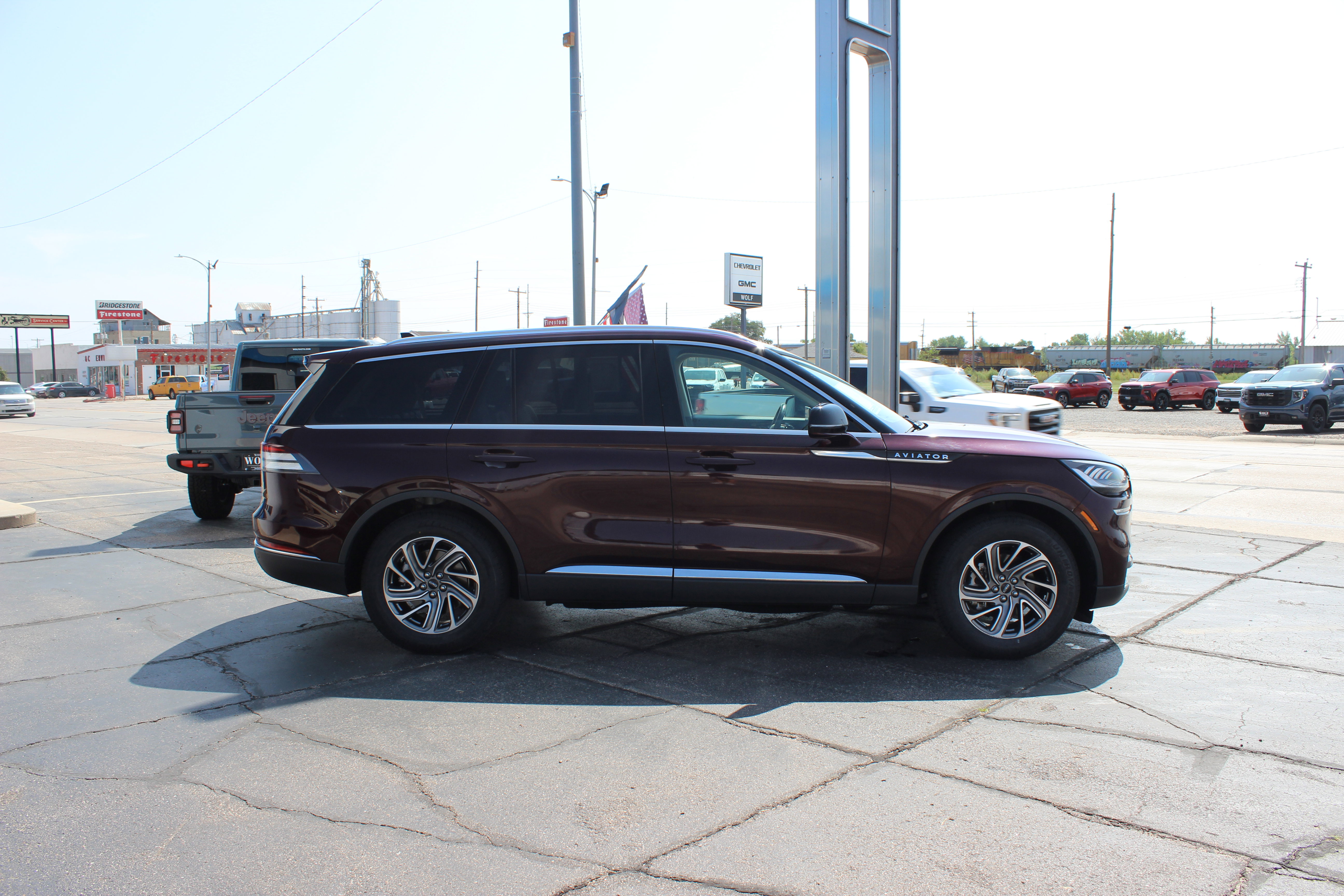 Used 2021 Lincoln Aviator AWD image 4