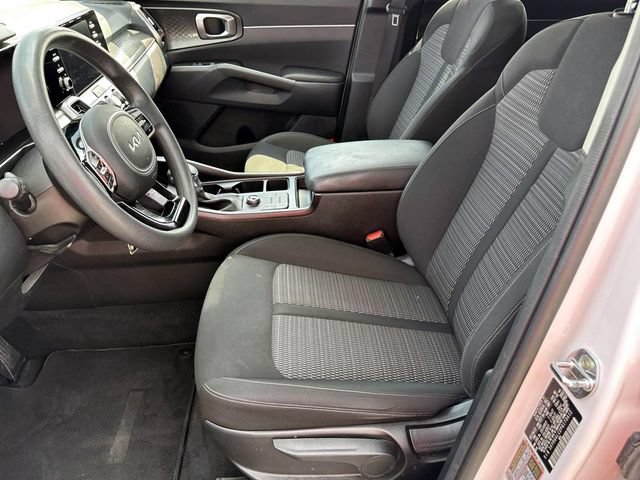 Used 2023 Kia Sorento LX FWD image 18
