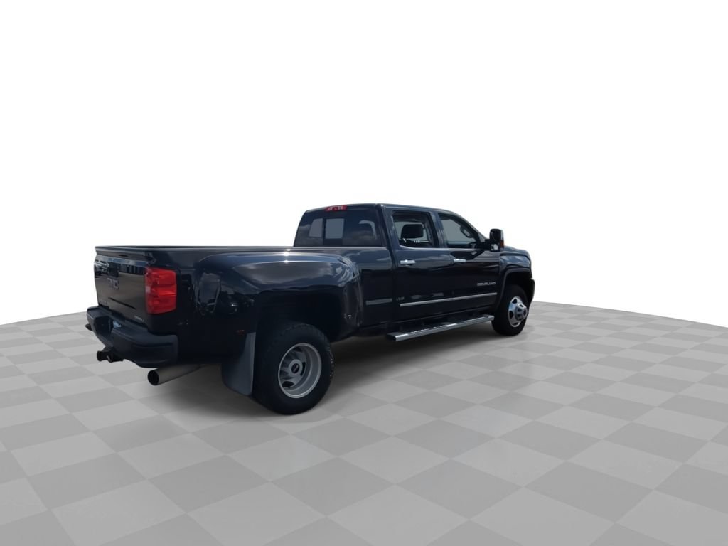 Used 2019 GMC Sierra 3500 Denali w/ Duramax Plus Package AWD/4WD image 8