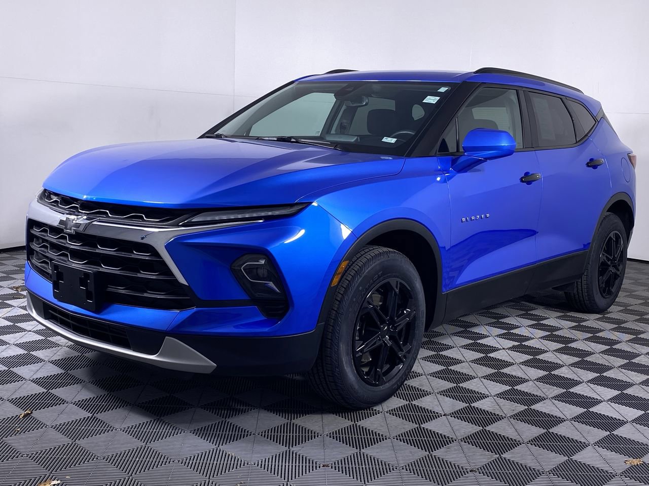 Certified 2024 Chevrolet Blazer LT w/ Convenience Package FWD image 31
