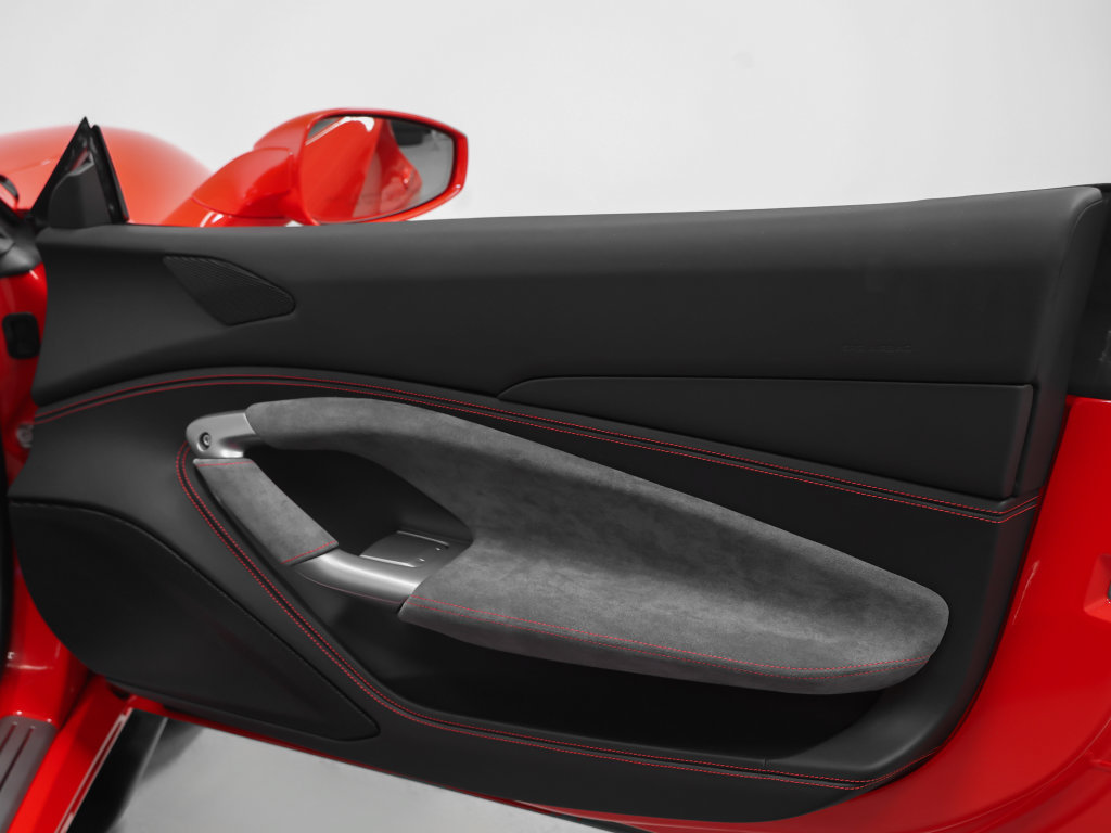 Certified 2023 Ferrari F8 Tributo RWD image 35