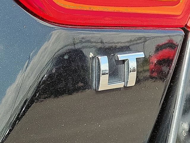 Used 2018 Chevrolet Impala LT w/ LT Convenience Package FWD image 9