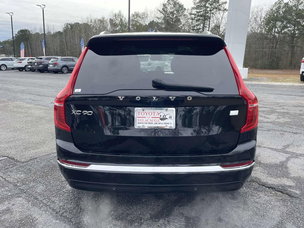 Used 2023 Volvo XC90 T8 Plus image 3