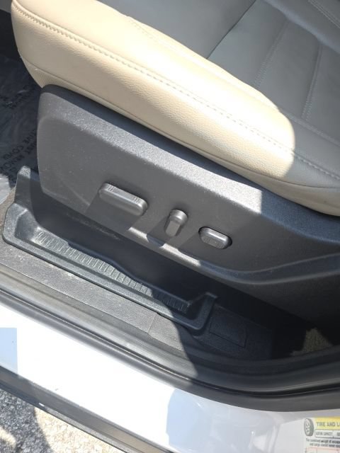 Used 2018 Ford Escape SEL FWD image 13