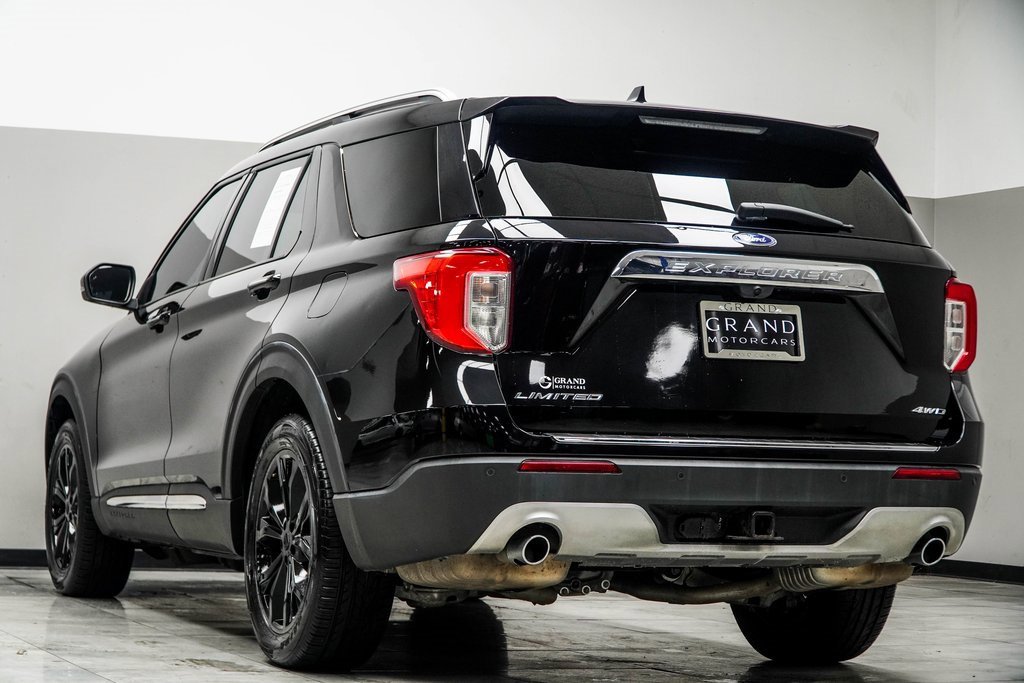 Used 2022 Ford Explorer Limited w/ Equipment Group 301A image 11