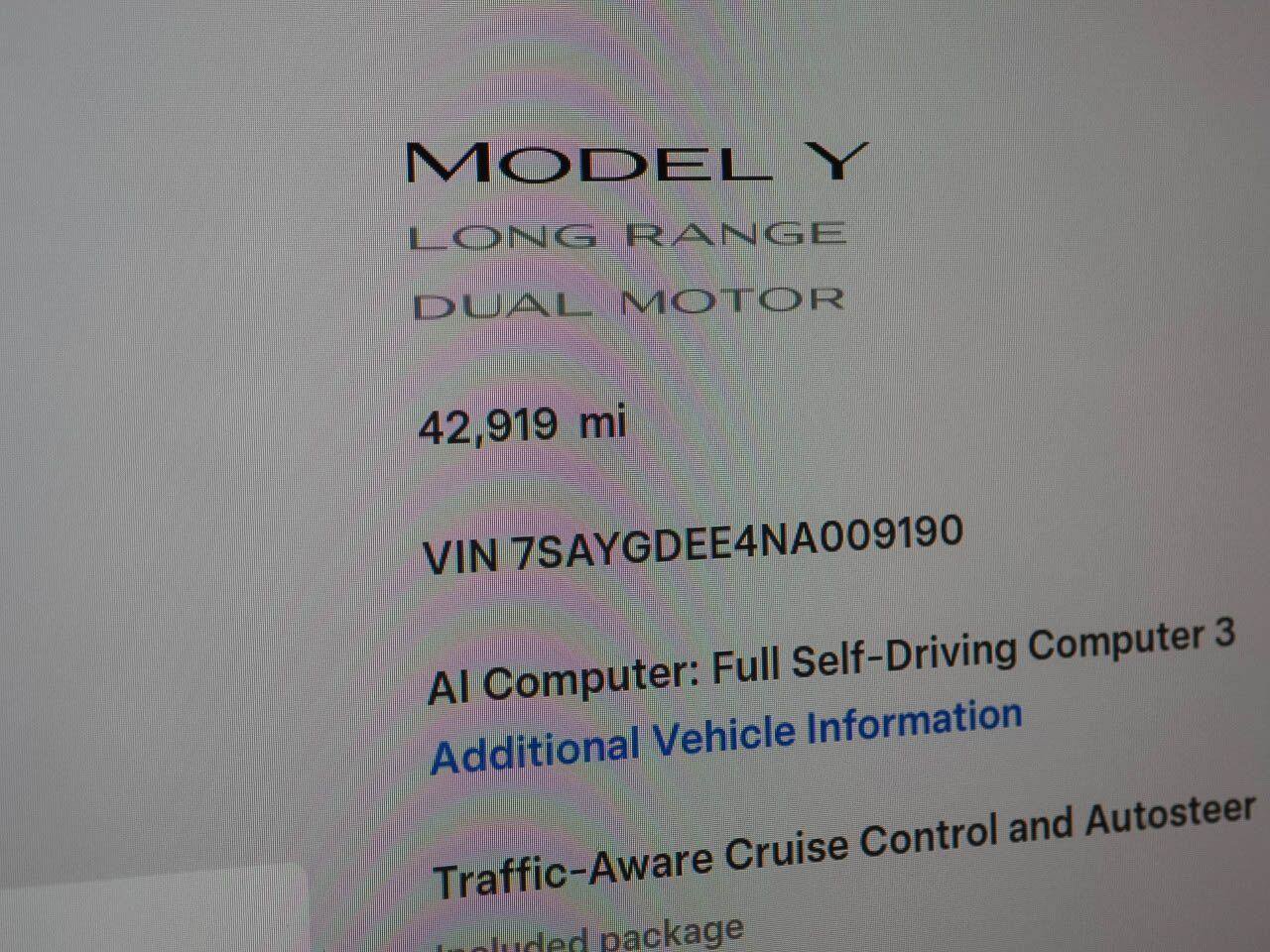 Used 2022 Tesla Model Y Long Range AWD/4WD image 17